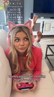 Abigail Lutz feet photo 2