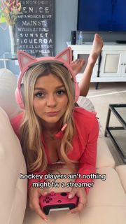 Abigail Lutz feet photo 1