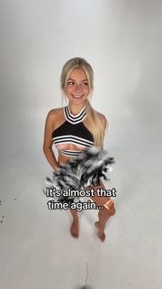 Abigail Lutz feet photo 9