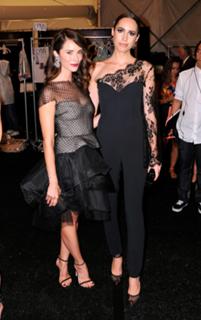Abigail Spencer feet photo thumbnail