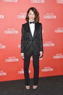 Abigail Spencer feet photo thumbnail