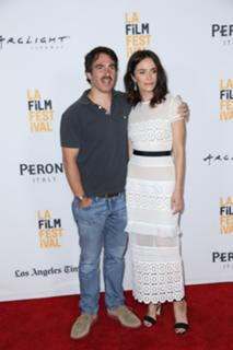 Abigail Spencer feet photo thumbnail