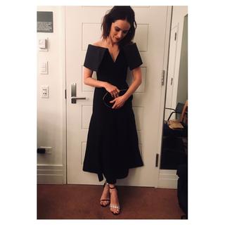 Abigail Spencer feet photo thumbnail