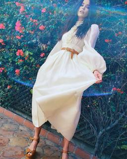Abigail Spencer feet photo thumbnail