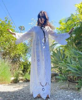 Abigail Spencer feet photo thumbnail