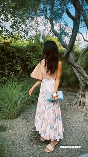 Abigail Spencer feet photo thumbnail
