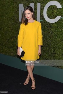 Abigail Spencer feet photo thumbnail