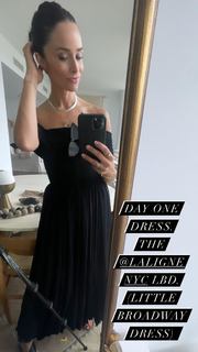 Abigail Spencer feet photo thumbnail