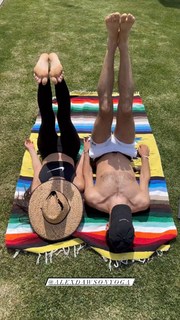 Abigail Spencer feet photo thumbnail