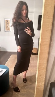 Abigail Spencer feet photo thumbnail