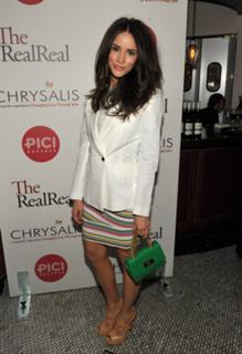 Abigail Spencer feet photo thumbnail