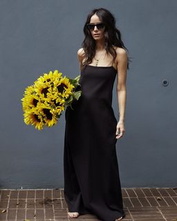 Abigail Spencer feet photo thumbnail