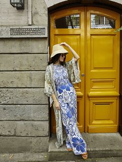 Abigail Spencer feet photo thumbnail