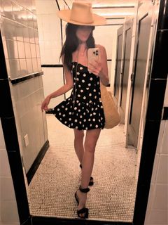 Abigail Spencer feet photo thumbnail