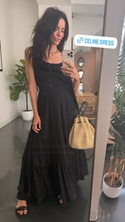 Abigail Spencer feet photo thumbnail