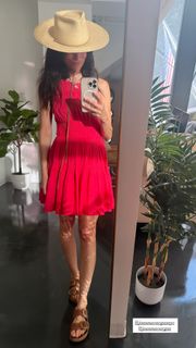 Abigail Spencer feet photo thumbnail