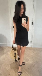 Abigail Spencer feet photo thumbnail