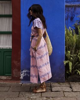 Abigail Spencer feet photo thumbnail