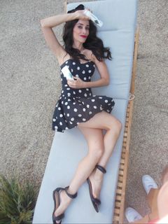 Abigail Spencer feet photo thumbnail