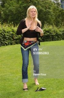 Abigail Titmuss feet photo thumbnail