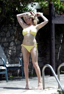 Abigail Titmuss feet photo thumbnail