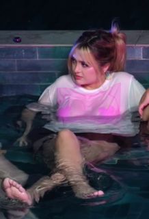 Abril Abdamari Garza Alonso feet photo thumbnail