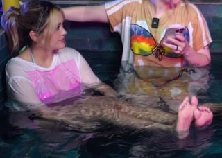 Abril Abdamari Garza Alonso feet photo thumbnail