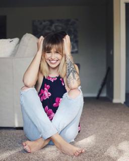 Acacia Brinley feet photo 3