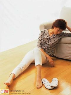 Ada Choi feet photo 17