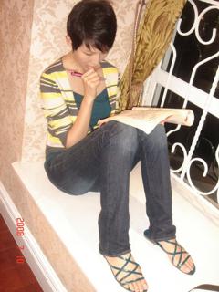 Ada Choi feet photo 4