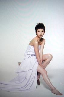 Ada Choi feet photo 15