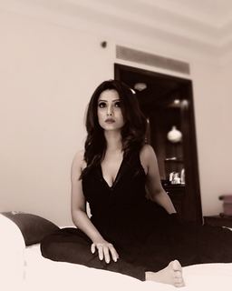 Adaa Khan feet photo 2