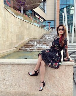 Adaa Khan feet photo 14
