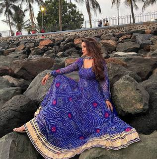 Adaa Khan feet photo 20