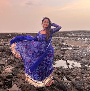 Adaa Khan feet photo 18