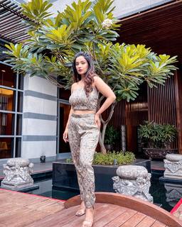 Adaa Khan feet photo 13