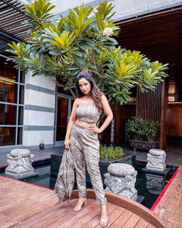 Adaa Khan feet photo 10