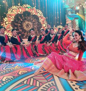 Adaa Khan feet photo 11