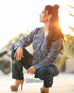 Adaa Khan feet photo 11