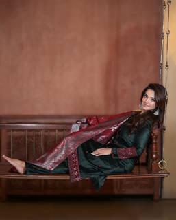 Adaa Khan feet photo 9