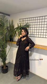 Adaa Khan feet photo 13