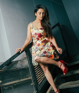 Adaa Khan feet photo 4