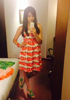 Adah Sharma feet photo thumbnail