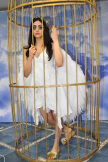 Adah Sharma feet photo thumbnail