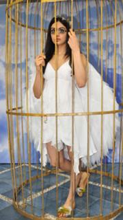 Adah Sharma feet photo thumbnail