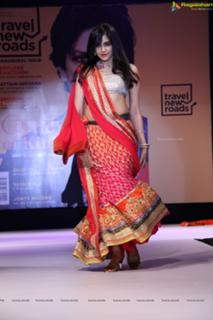 Adah Sharma feet photo thumbnail