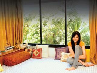 Adah Sharma feet photo thumbnail