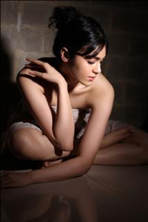 Adah Sharma feet photo thumbnail