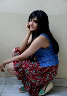 Adah Sharma feet photo thumbnail