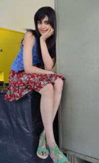 Adah Sharma feet photo thumbnail
